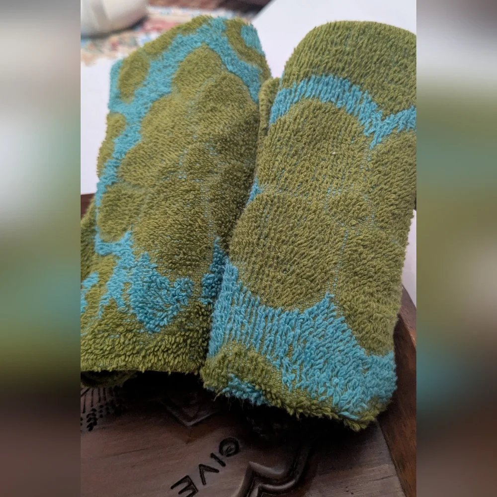 Vintage 70s Cannon 12x11 Sculpted Wash Cloth Teal & Avavodo Green Made in USA